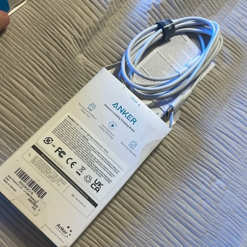 NWT anker phone charger bundle